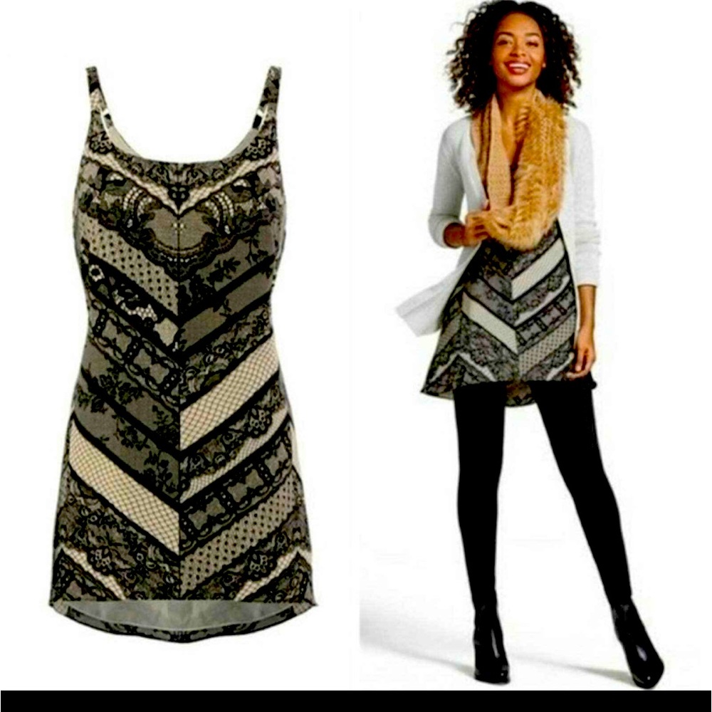 CAbi Monaco tank NWT XS Black lace print, tunic style